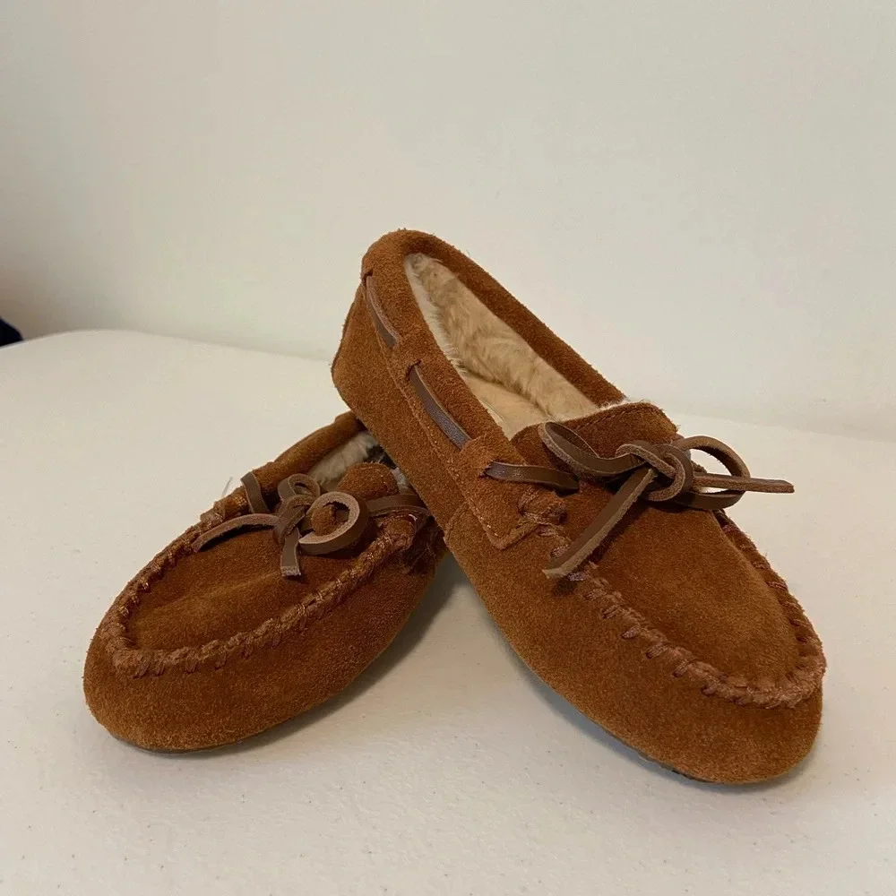 NWOT | Crewcuts kids Sherpa lodge moccasin slippers —‎ size 13